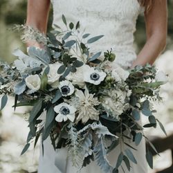 Southern Blossom Florist - Bride bouquet with eucalyptus and anemones