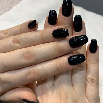 Bilancia Nail Spa - Acrylic mani - Nail Salons Near Me - Chicago, Illinois