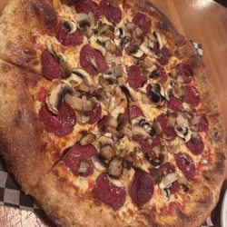 Alchemy Brewing Company - Canadian pizza
