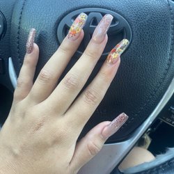 Luxe Nails & Spa - Custom Manicure