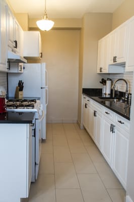 Windermere House Apartments by null