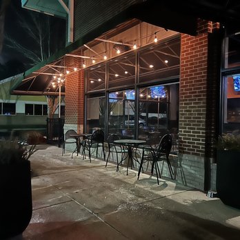Killingtons Restaurant & Pub - Outside Seating - American Near Me - Huntersville, North Carolina Killingtons Restaurant & Pub - Outside Seating - American Near Me - Huntersville, North Carolina