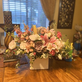 Saint Germain Flowers - Mother's Day arrangement - Florists Near Me Saint Germain Flowers - Mother's Day arrangement - Florists Near Me
