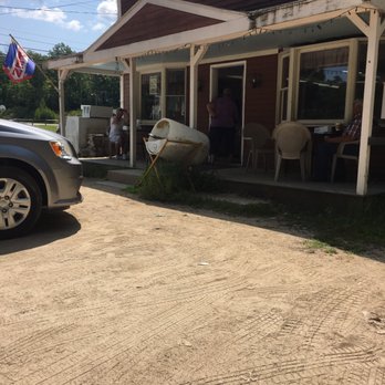 Leavitt's Country Bakery - Outside - Bakeries Near Me - Conway, New Hampshire