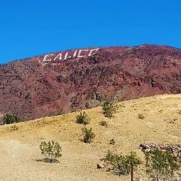 View of the Calico sign near the cemetery