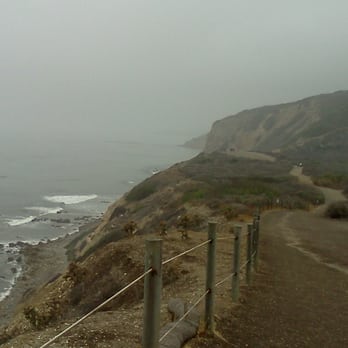 Palos Verdes Beach - trail along the cliffside - Beaches Near Me - Palos Verdes Estates, California