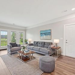 Dooley's Orchard - Living Room