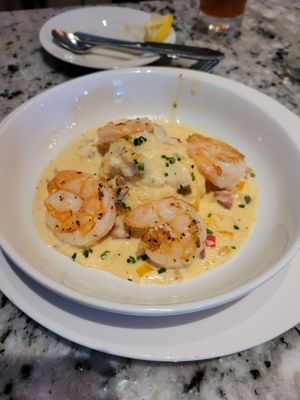 Galley & Garden by null