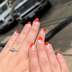 Daisy Nails Spa - Nails design by Daisy staff