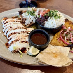 Lady Nomada - Nomada's best of plate
