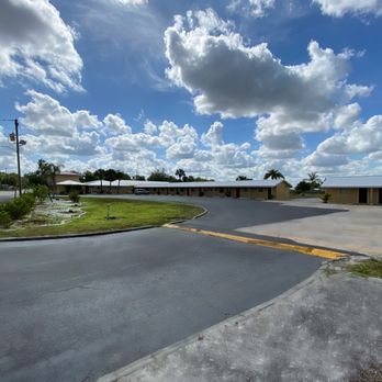 Economy Inn - Backside - Hotels Near Me - Arcadia, Florida Economy Inn - Backside - Hotels Near Me - Arcadia, Florida
