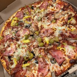 Firecracker’s Pizza Pleasant View - Super supreme !
