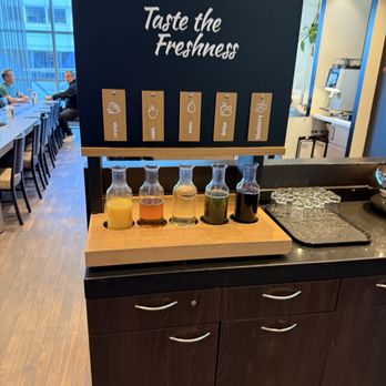 Mövenpick Hotel Amsterdam City Centre - Five kinds if fresh juices! - Hotels Near Me - Amsterdam, New Hampshire