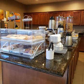 Comfort Suites Glendale - State Farm Stadium Area - Biscuits and gravy. Oatmeal. Cereals. Fruit, hardboiled eggs, yogurt, scrambled eggs. Make your waffles. - Hotels Near Me - Glendale, Arizona Comfort Suites Glendale - State Farm Stadium Area - Biscuits and gravy. Oatmeal. Cereals. Fruit, hardboiled eggs, yogurt, scrambled eggs. Make your waffles. - Hotels Near Me - Glendale, Arizona
