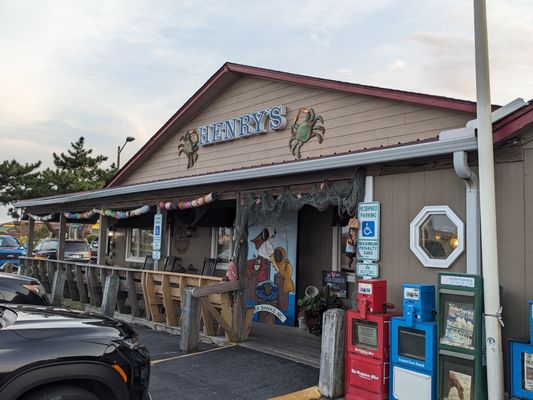 Henry's Restaurant by null