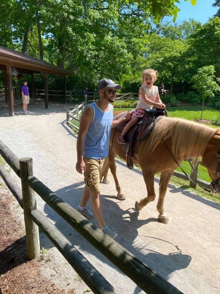 H and W Stables - equestrian in Hamilton, IN