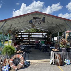 The Shrimp Lady - Seating area
