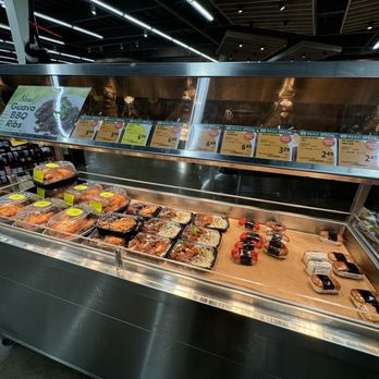 Foodland - Grocery Near Me - Kapolei, Hawaii