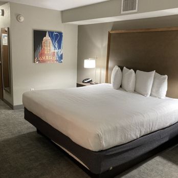 Best Western Plus Henderson Hotel - King bedroom - Hotels Near Me - Henderson, Nevada Best Western Plus Henderson Hotel - King bedroom - Hotels Near Me - Henderson, Nevada