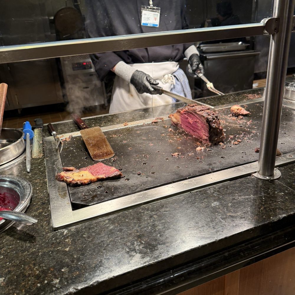 Falls Buffet - Carving section - Buffets Near Me - Snoqualmie, Washington
