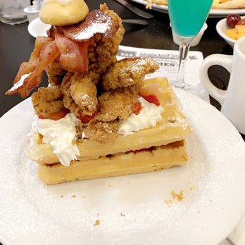 Maple Leaf Diner - Chicken, Bacon and Waffles - American Near Me - Dallas, Texas Maple Leaf Diner - Chicken, Bacon and Waffles - American Near Me - Dallas, Texas