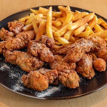 Blue Hook - 10 Oysters Diner - Chicken Wings Near Me - Kenner, Louisiana
