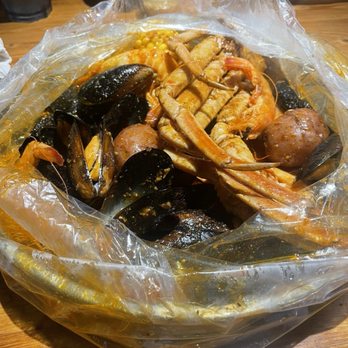 Juicy Seafood - Beech Grove - Seafood combo: black mussels, shrimp, snow crab cluster - Seafood Near Me - Indianapolis, Indiana Juicy Seafood - Beech Grove - Seafood combo: black mussels, shrimp, snow crab cluster - Seafood Near Me - Indianapolis, Indiana