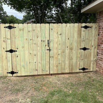 Kendrick Fencing - We love our new gates!! - Conway, Arkansas Kendrick Fencing - We love our new gates!! - Conway, Arkansas
