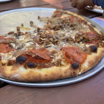 LouEddie's Pizza - Pizza Near Me - Skyforest, California LouEddie's Pizza - Pizza Near Me - Skyforest, California
