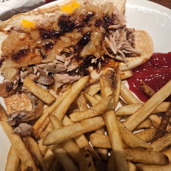 TGI Fridays Brooklyn - The FRRIB - American Near Me - Brooklyn, Ohio TGI Fridays Brooklyn - The FRRIB - American Near Me - Brooklyn, Ohio