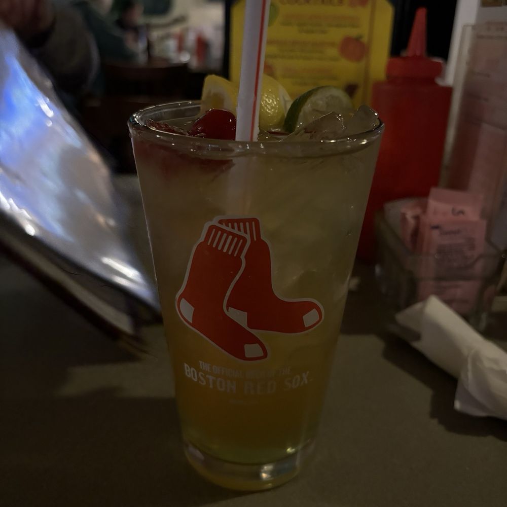 McCarthy's Pub - Apple sangria - Bars Near Me - Belchertown, Massachusetts