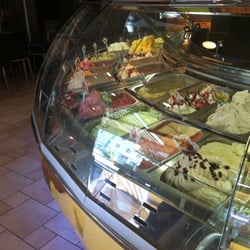 Gelateria Italiana by Luis