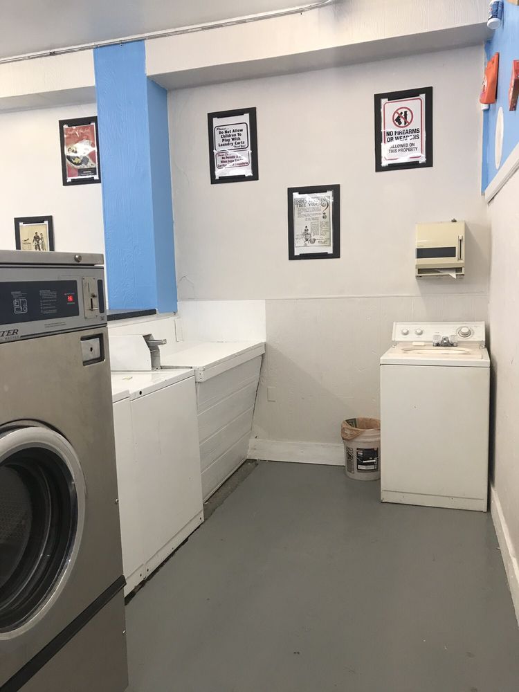 BJJS LAUNDROMAT Updated September 2024 10 Photos 328 Bernard St