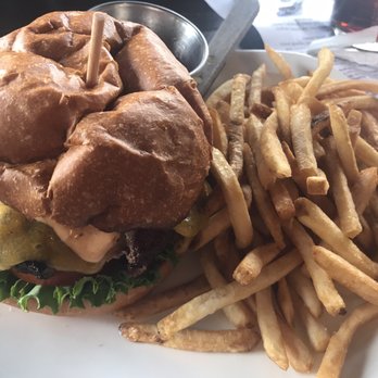 Pangaea Bier Cafe - Pubs Near Me - Sacramento, California