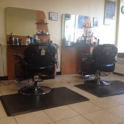 Covert Barber Shop - There is 5 chairs