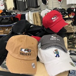 Shoppers World - Hat April '23