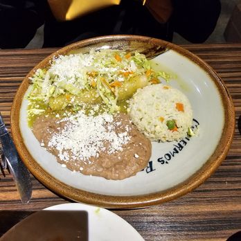 Guillermo's Restaurante - Chicken enchiladas verde with beans and rice - Mexican Near Me - Palm Desert, California Guillermo's Restaurante - Chicken enchiladas verde with beans and rice - Mexican Near Me - Palm Desert, California