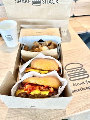 Shake Shack Marin Country Mart by null