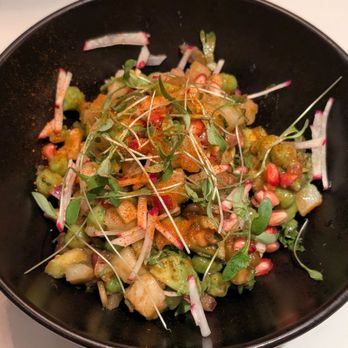ROOP Chicago Innovative Indian Restaurant & Cocktail Bar - Avocado & Chickpea Bhel - Indian Near Me - Chicago, Illinois
