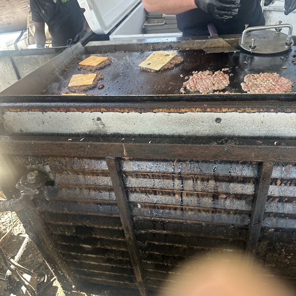 KC Finn's - Original Cheeseburger in the making. - Barbeque Near Me - Jackson, Tennessee KC Finn's - Original Cheeseburger in the making. - Barbeque Near Me - Jackson, Tennessee