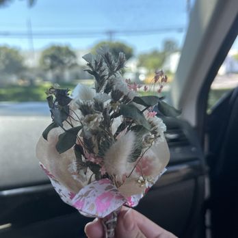 Buenas Coffee - Mini flower bouquet for purchase... only $10!!!! So cute & great price - Coffee & Tea Near Me - Costa Mesa, California Buenas Coffee - Mini flower bouquet for purchase... only $10!!!! So cute & great price - Coffee & Tea Near Me - Costa Mesa, California