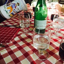 La Sosta - Pouring the house wine