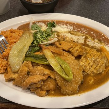 Antojito Como En Casa - El huarache de chicharron (delicious!) - Mexican Near Me - El Centro, California Antojito Como En Casa - El huarache de chicharron (delicious!) - Mexican Near Me - El Centro, California
