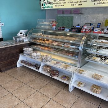 Papillon International Bakery - Clean Store front - Bakeries Near Me - Los Angeles, California Papillon International Bakery - Clean Store front - Bakeries Near Me - Los Angeles, California