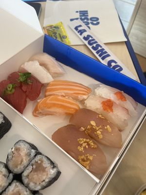 LA SUSHI CO by null