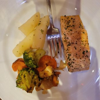 Carnival - Waited another 20 minutes for this after salad. Fork shows scale. 2 oz of salmon. 2 oz of veggies. - Travel Services Near Me