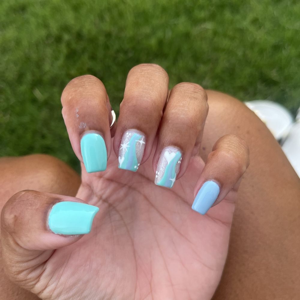 Most recent set done by Sophia! A combination of two inspo pics, she made my vision come to life and matched the colors perfectly! Most recent set done by Sophia! A combination of two inspo pics, she made my vision come to life and matched the colors perfectly!
