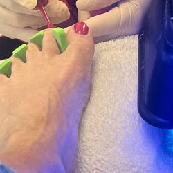 ST Nails - Gel pedicure