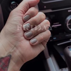 NailCare By Le - A glittered nail!