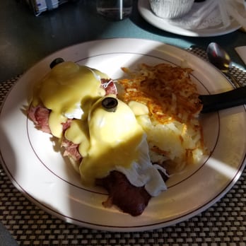 Jamms Restaurant - Reuben Benedict - Breakfast & Brunch Near Me - Las Vegas, Nevada
